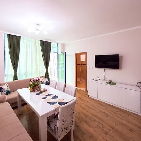 Апартаменты Sunny Cozy Приморско